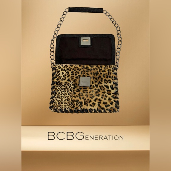 🛍️SALE🛍️ BCBGeneration Leopard Print Chain Envelope Bag - Picture 3 of 9